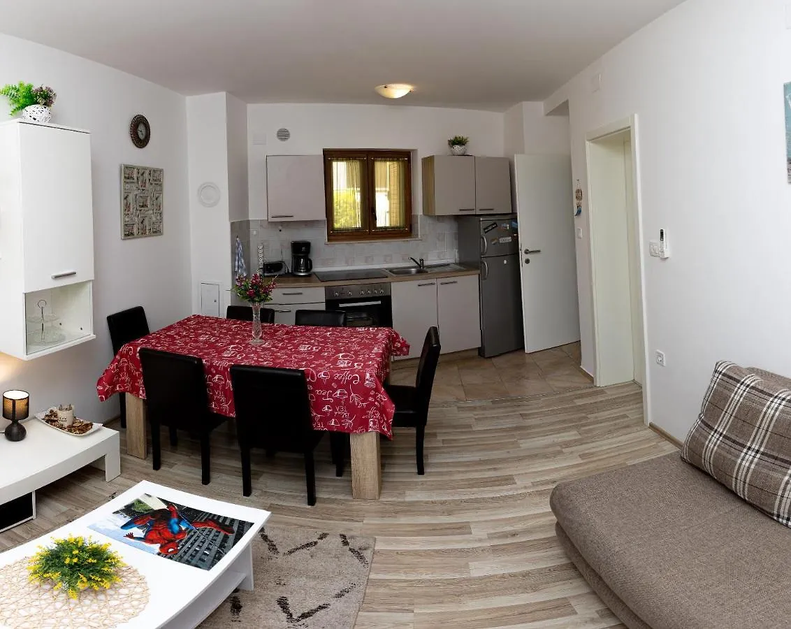 Seaside Apartment Anton Baska